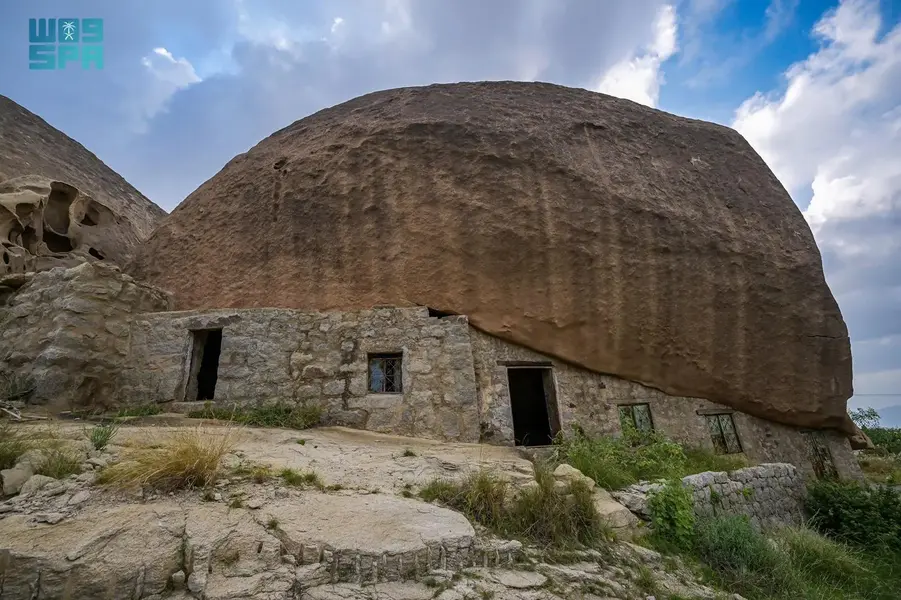 Explore Shada Al-Ala: A Mountain of History and Nature